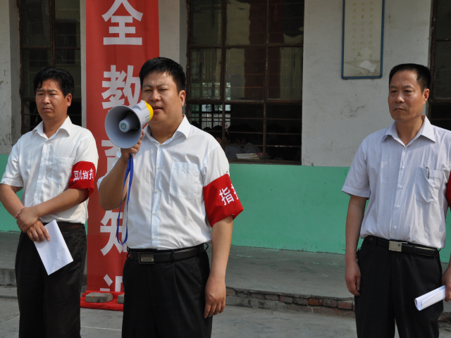 叶县举行应急疏散暨消防安全综合演练图文