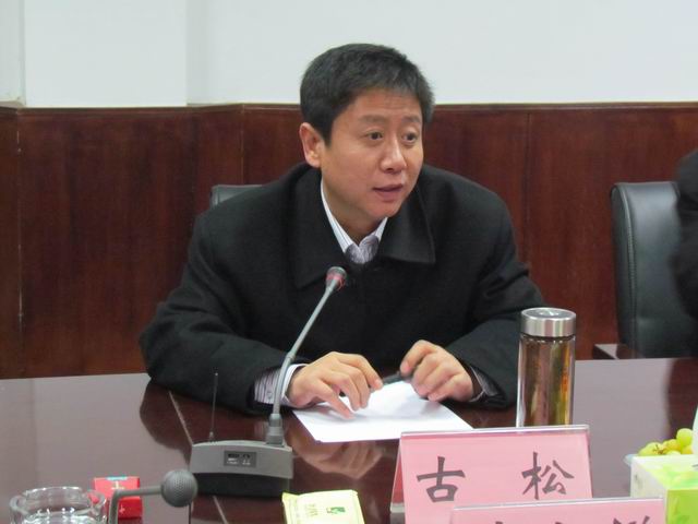 (川东集团董事长李志祥)(召开投资洽谈会)(川东集团一行在昆阳商城)
