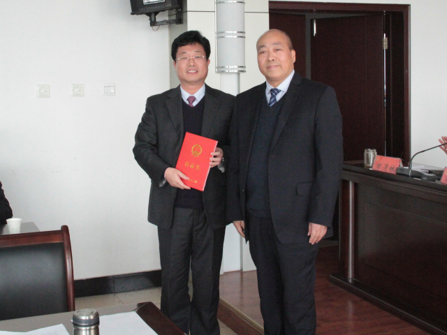 县十四届人大常委会二十次会议召开任命徐延杰为叶县人民政府副县长